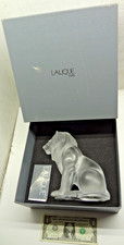 Lalique BAMARA Lion Sitting